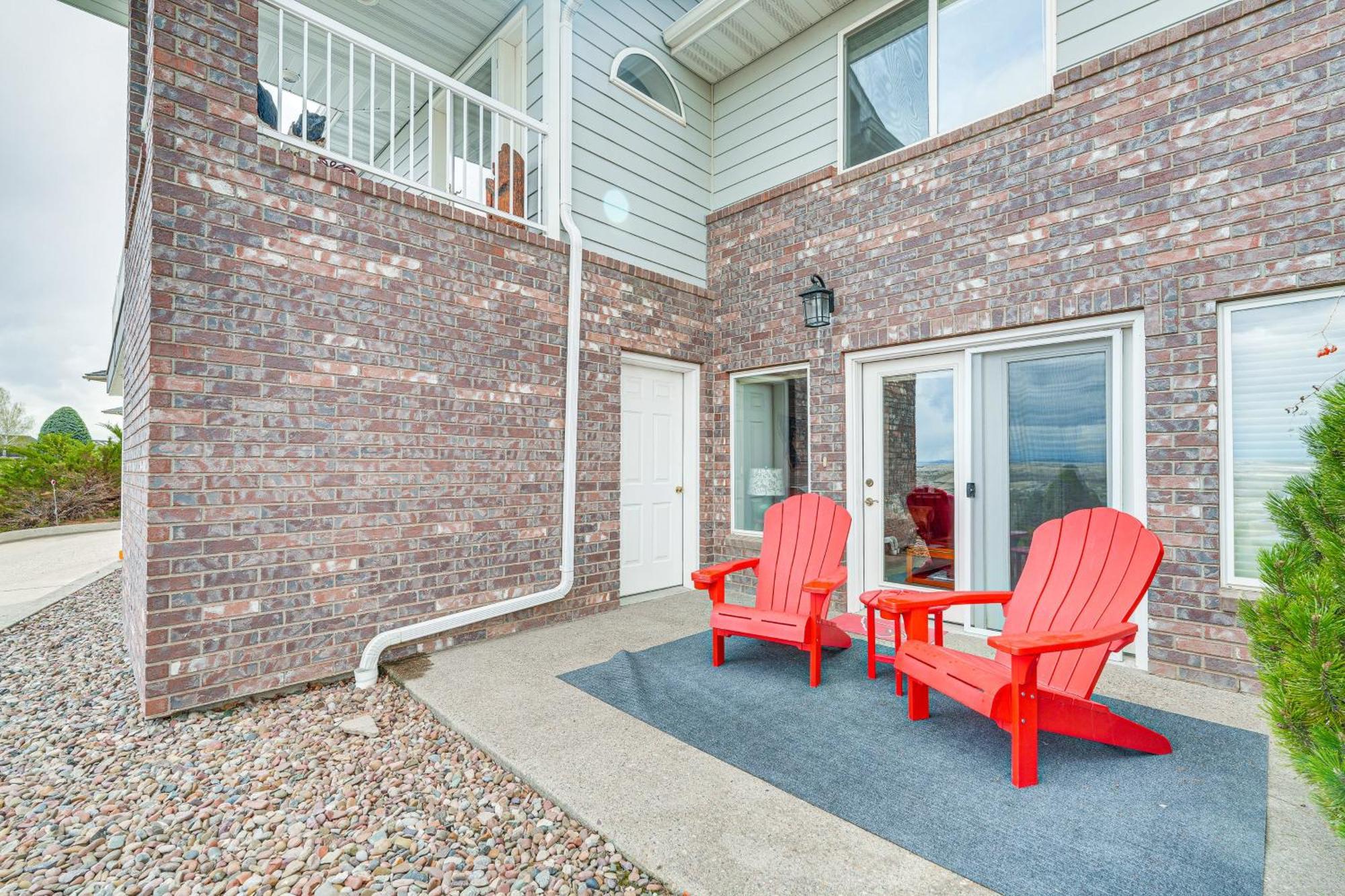 Inviting Great Falls Home With Wraparound Deck! المظهر الخارجي الصورة