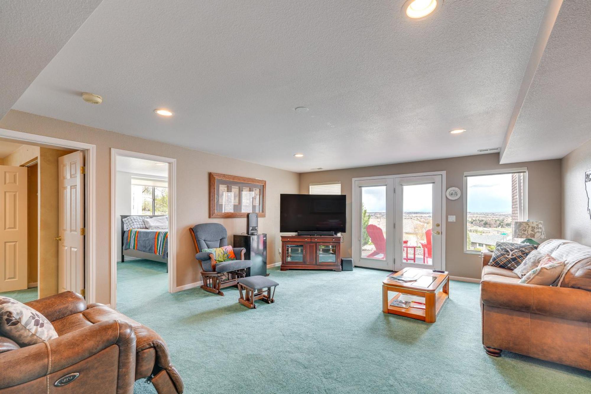 Inviting Great Falls Home With Wraparound Deck! المظهر الخارجي الصورة