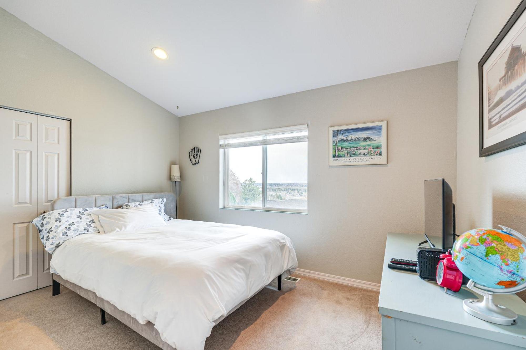 Inviting Great Falls Home With Wraparound Deck! المظهر الخارجي الصورة