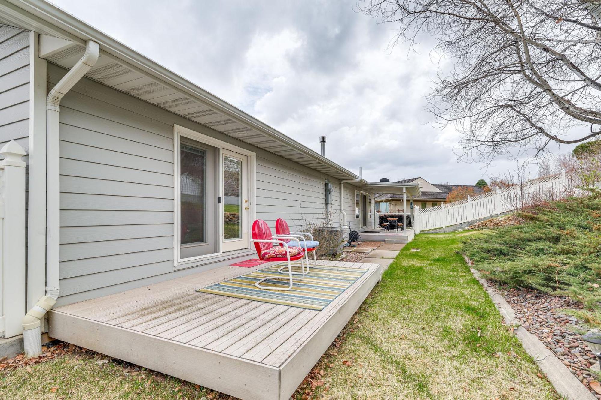 Inviting Great Falls Home With Wraparound Deck! المظهر الخارجي الصورة