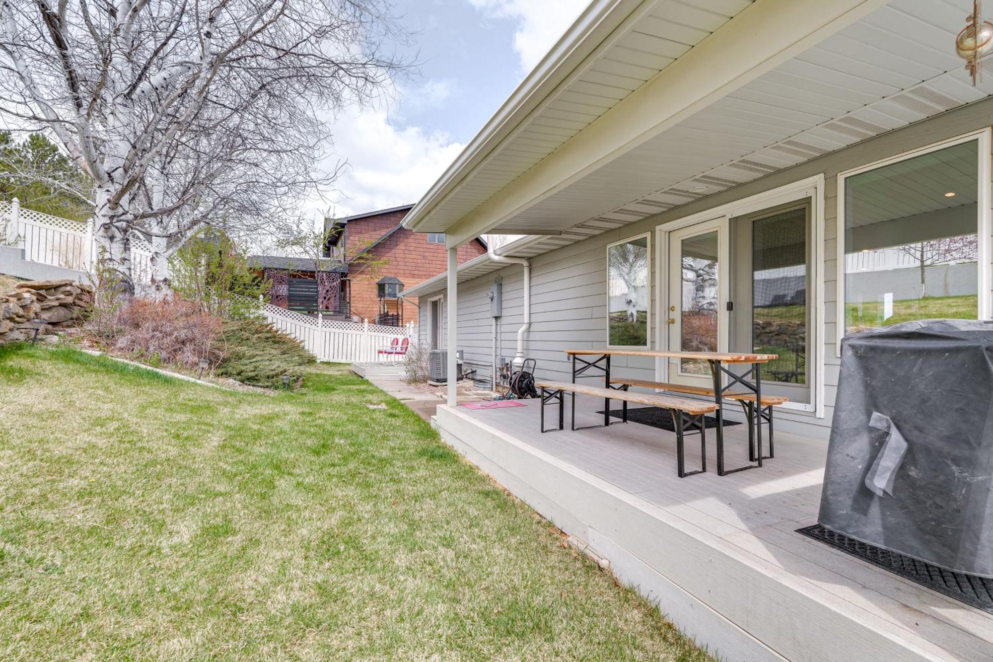 Inviting Great Falls Home With Wraparound Deck! المظهر الخارجي الصورة